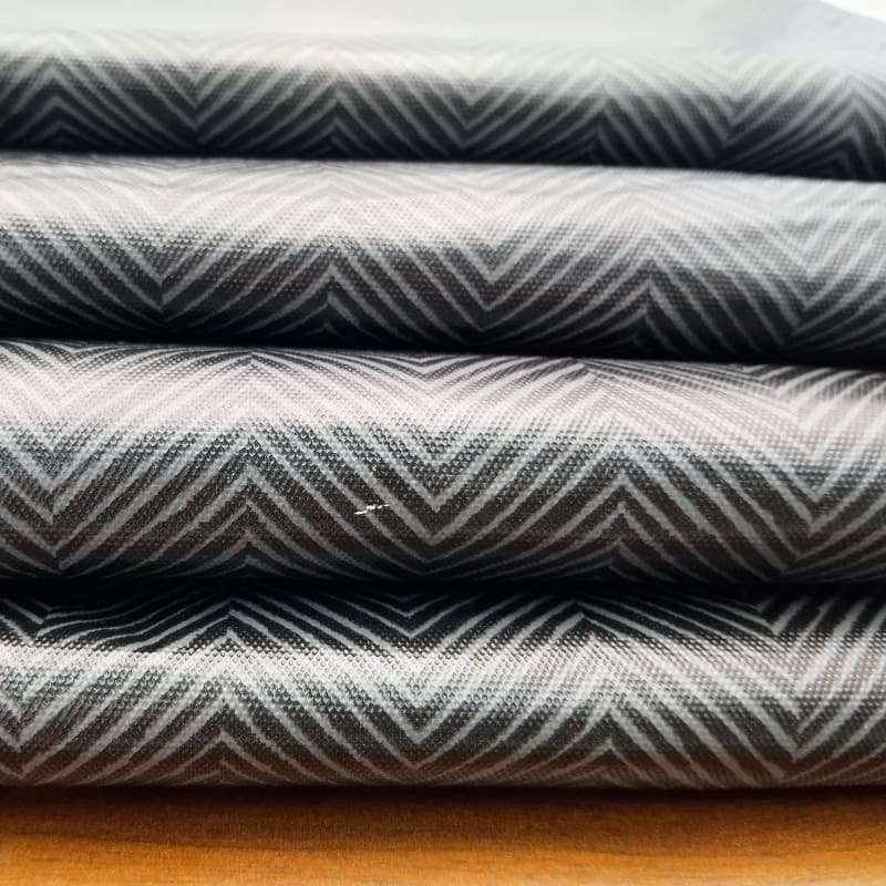 Nappe de flanelle noire