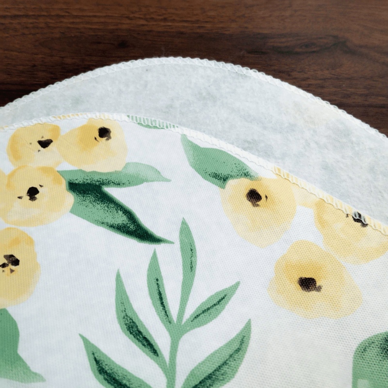 Скатерть виниловая желтая