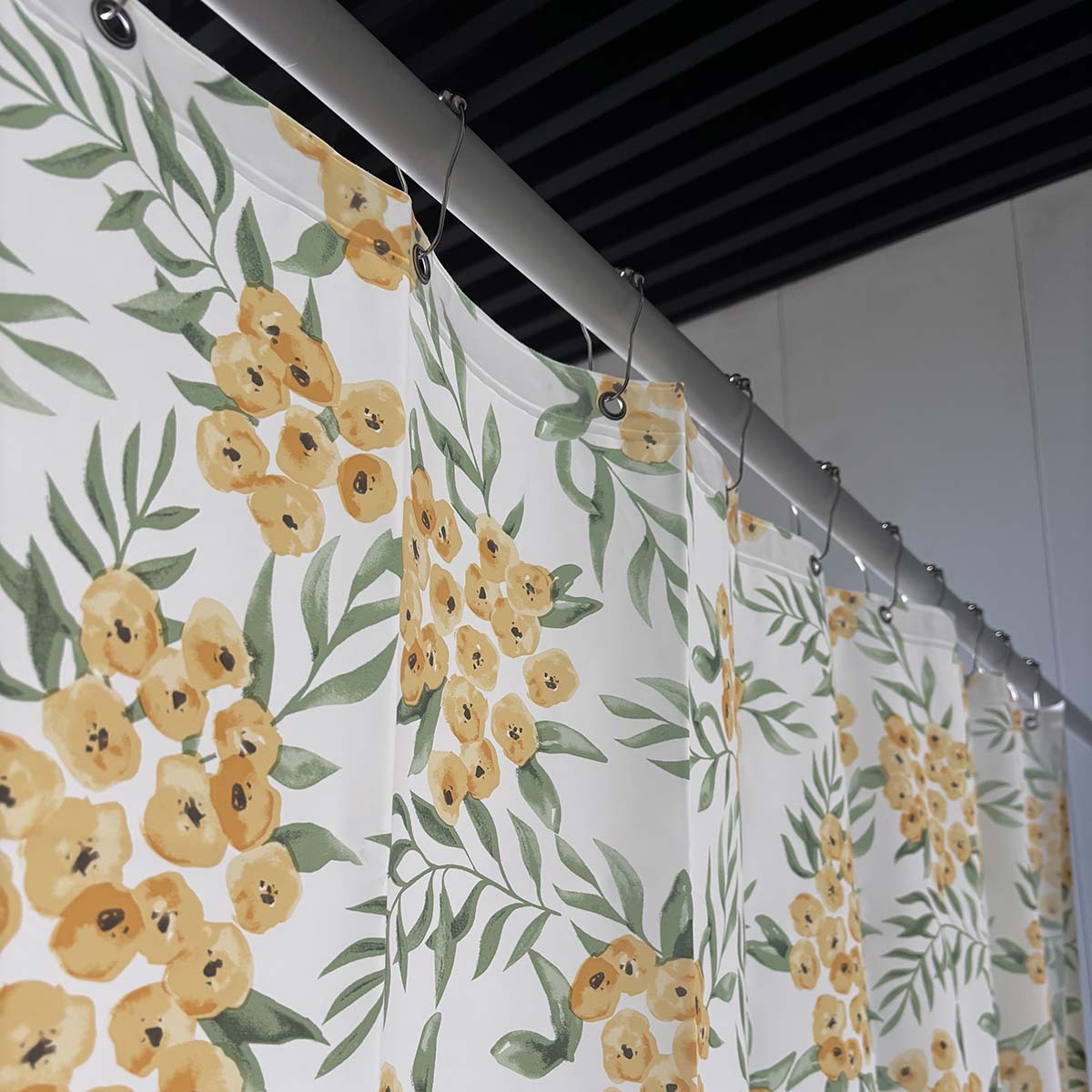 Cortina de ducha de PEVA con diseño de jardín de níspero