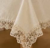 Tovaglia Jacquard Impermeabile con Pizzo Elegante