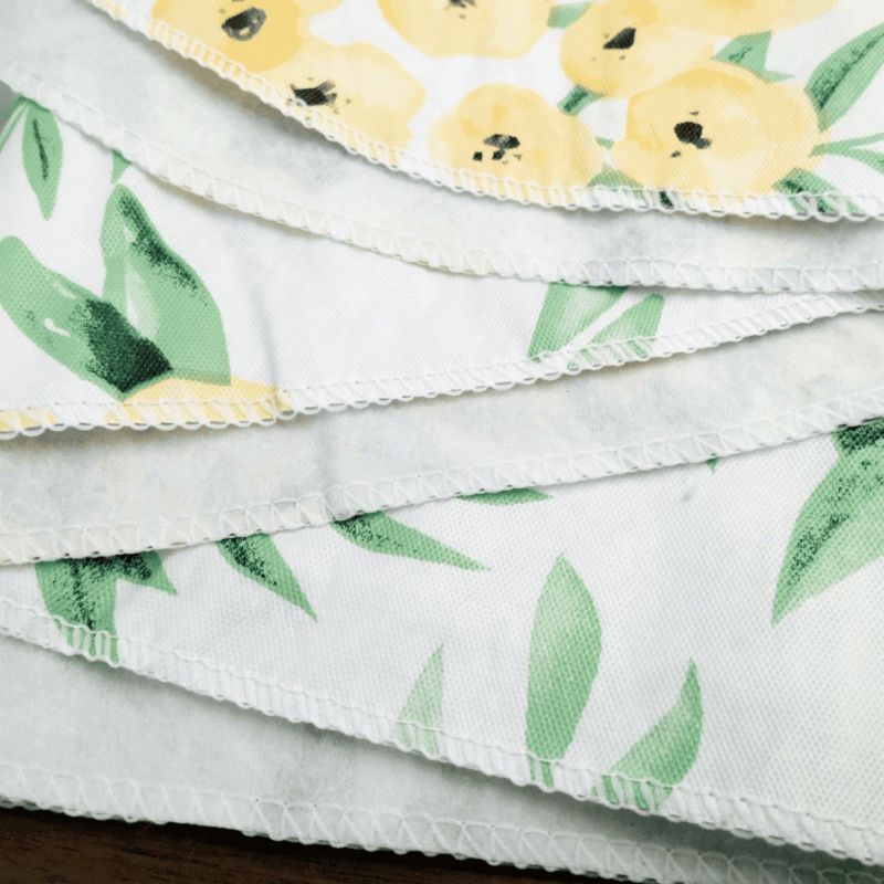 Скатерть виниловая желтая