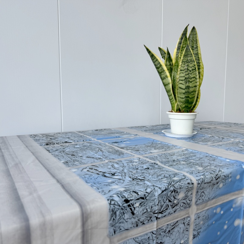 Snow PE Tablecloth