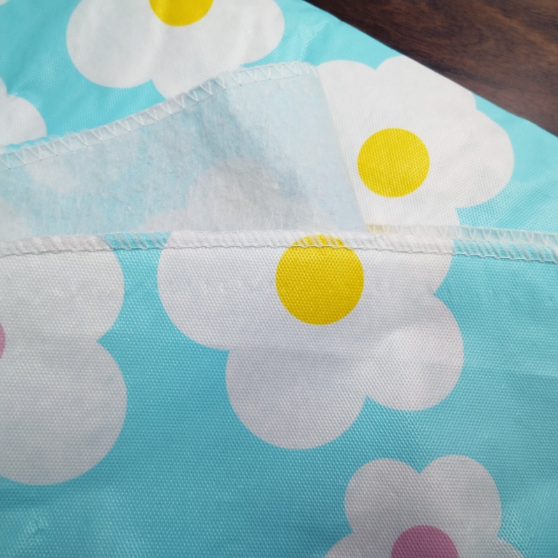 花のフランネルのテーブルクロス